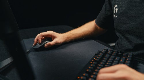 Logitech G 910-007371 mouse Gaming Right-hand RF Wireless Optical 44000 DPI