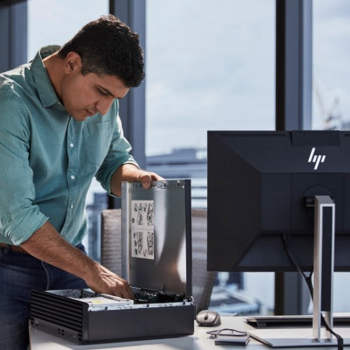 HP Elite SFF 800 G9 Intel® Core™ i7 i7-14700 16 GB DDR5-SDRAM 256 GB SSD Windows 11 Pro PC Black