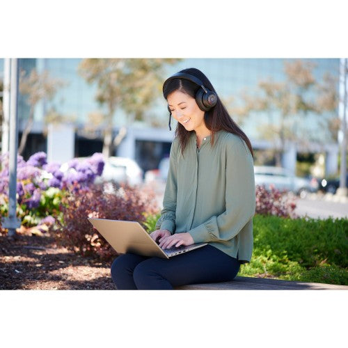 Kensington H3000 Headset Wireless Head-band Gaming USB Type-C Bluetooth Black