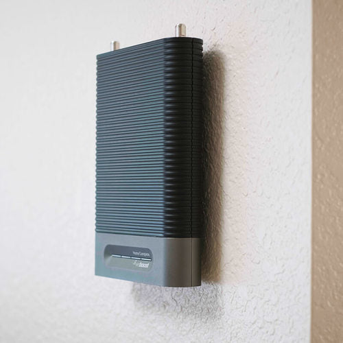 Wilson Electronics 470145 cellular signal booster Indoor cellular signal booster Black