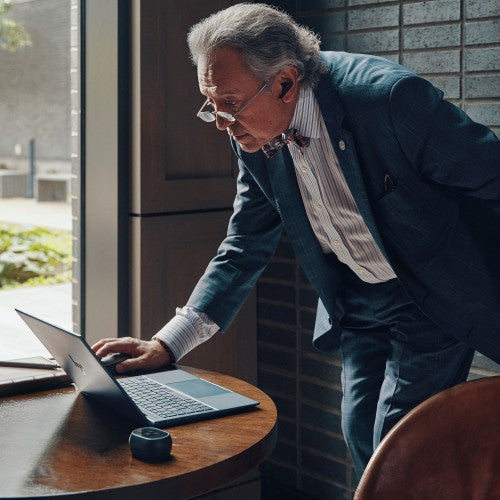 Poly Voyager Free 60+ UC M Carbon Black Earbuds +BT700 USB-C Adapter +Touchscreen Charge Case